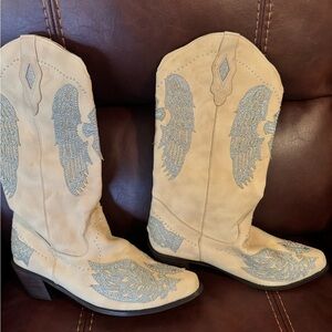 Women's Beige Western Boots with Silver Embellishments